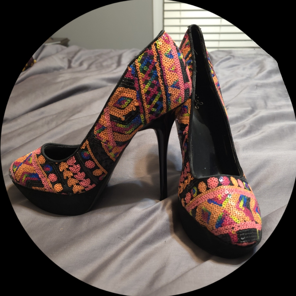 Qupid Black Heels with Platform and Rounded Toe